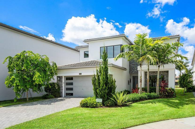 8999 Dulcetto Court, Boca Raton