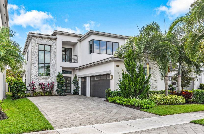 9018 Dulcetto Court, Boca Raton